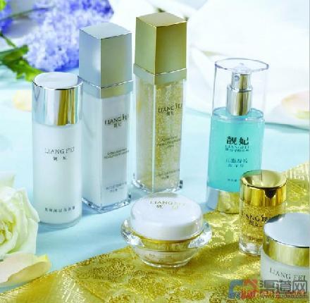 靚妃化妝品 品牌形象、連鎖裝修與加盟全解析